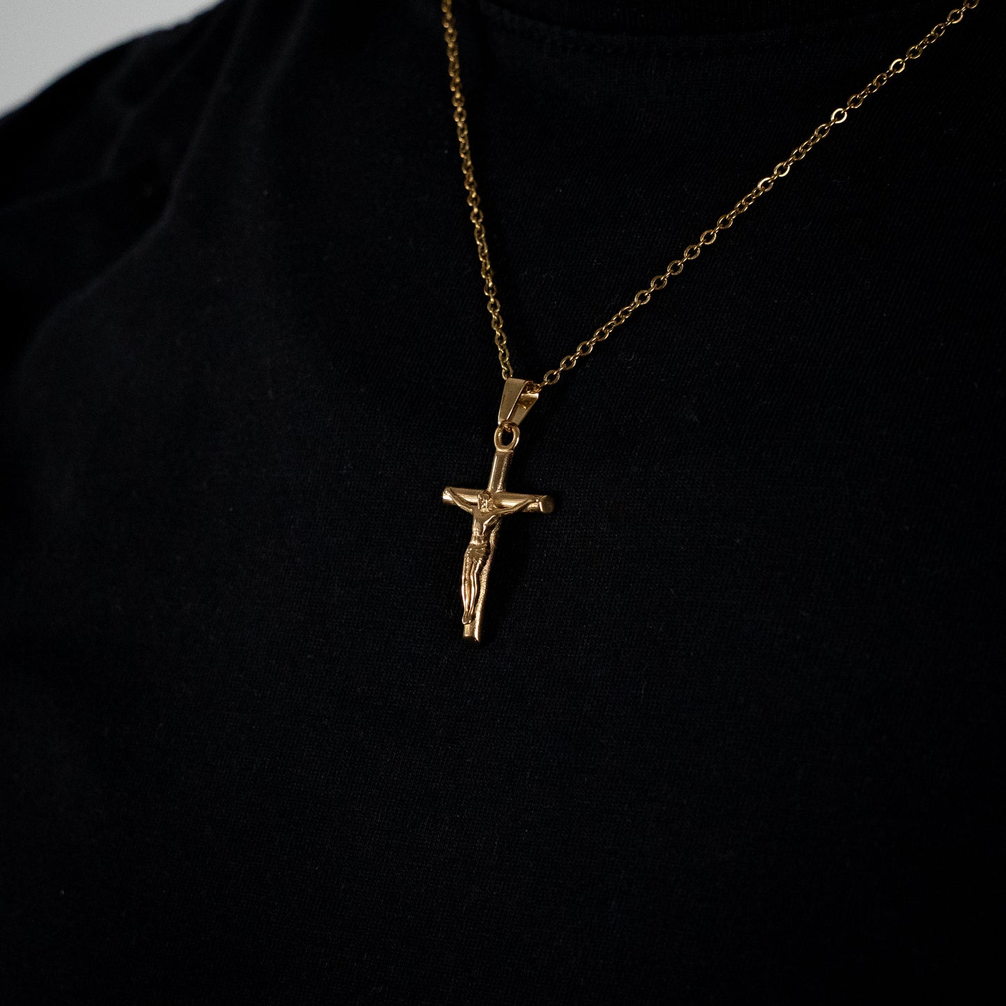 Crucifix (Gold)
